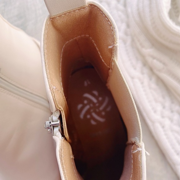 Sam & Libby Chunky heeled Chelsea boot - Picture 8 of 12